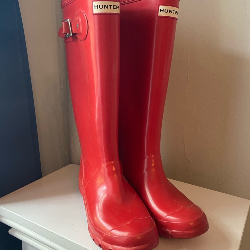 Hunter Rain Boots in red